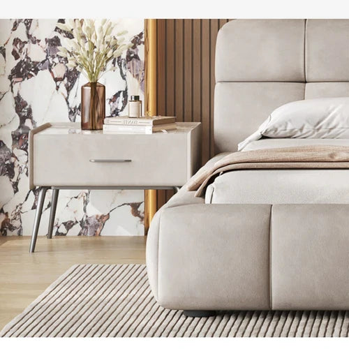 سرير مونيكا